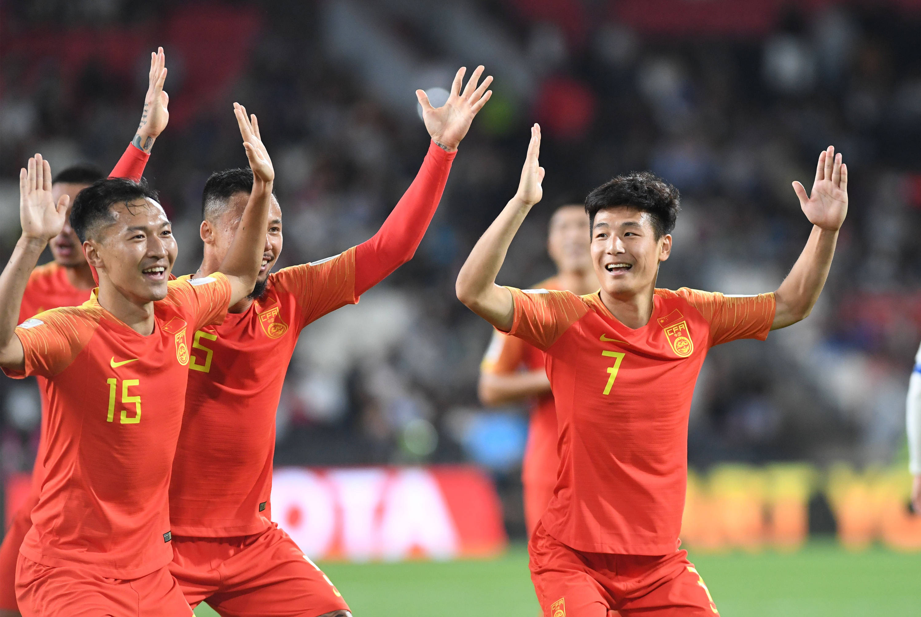 亚洲足球盛宴：日本对决中国，四强赛激情上演！