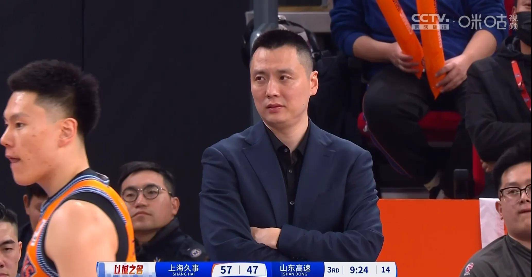 爱奇艺体育会员-李弘权21分上海大胜广东张宁21分山西负同曦