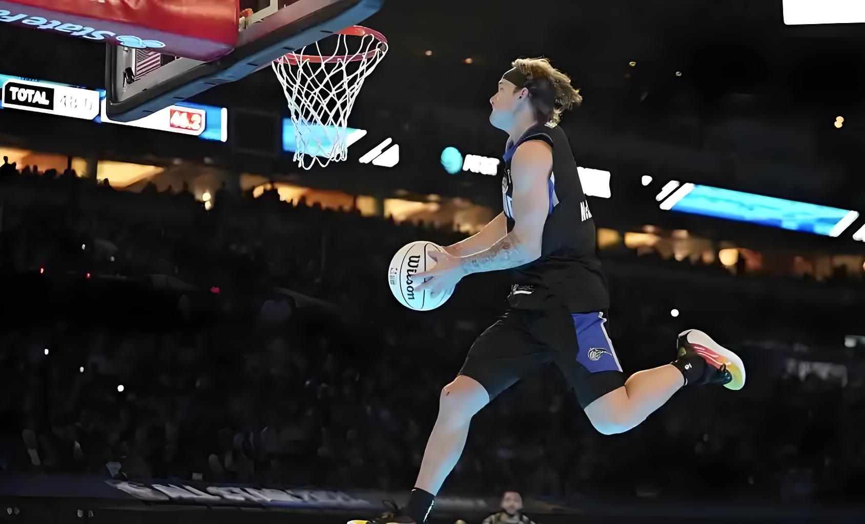 爱奇艺体育-NBA扣篮周！步行者官方社媒晒出弗菲隔扣照