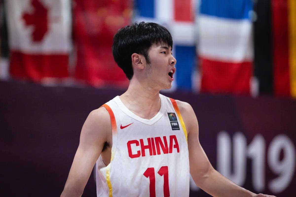 爱奇艺体育会员-国青篮球思维与世界接轨曲绍斌是青训优秀教练